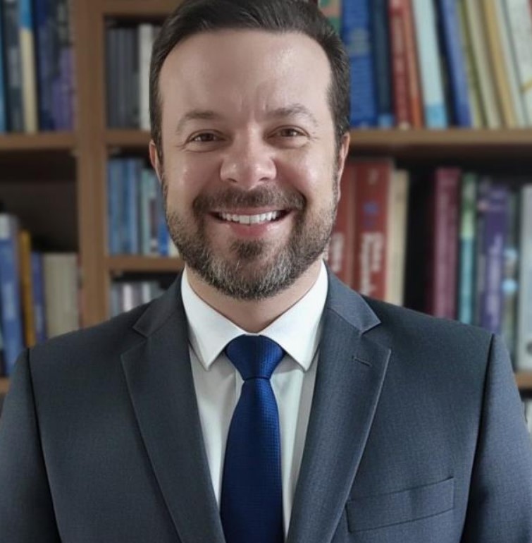 Prof. Dr. Gerardo Maria de Araújo Filho