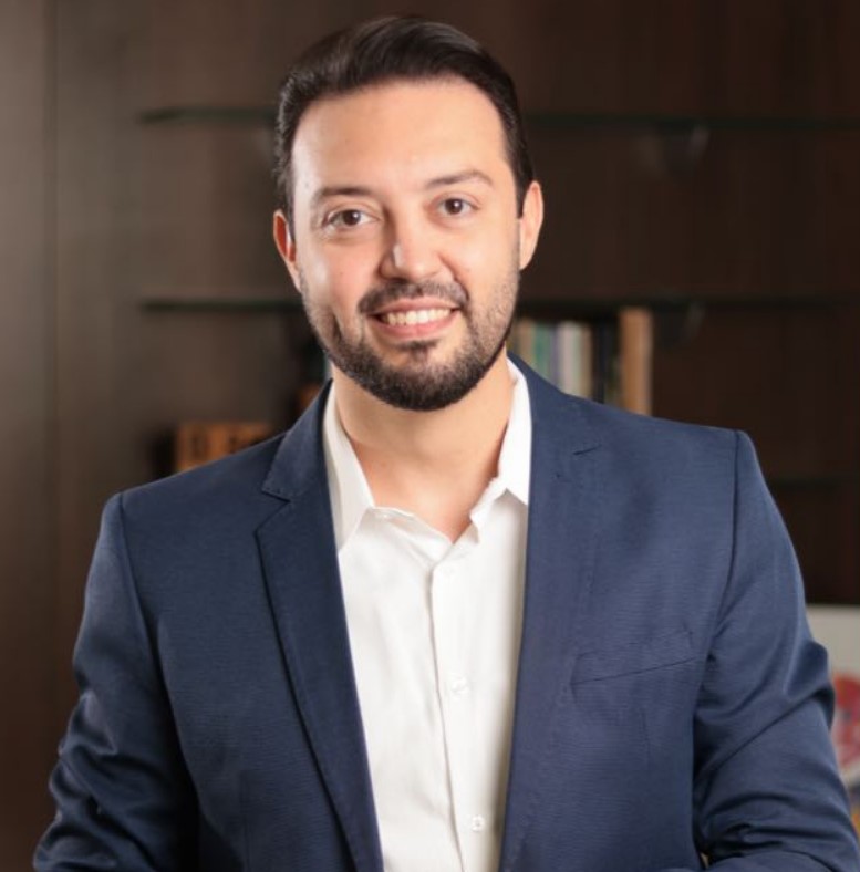 Prof. Me. Valdir Carlos Severino Junior